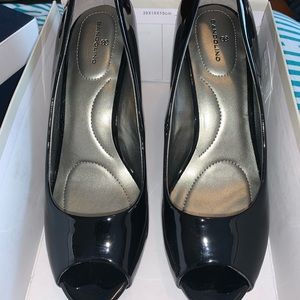 Bandolino Patent Leather Peep Toe Pumps Size 9